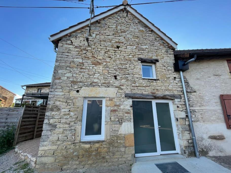 Charmante Maison De Village Viré Exterior foto
